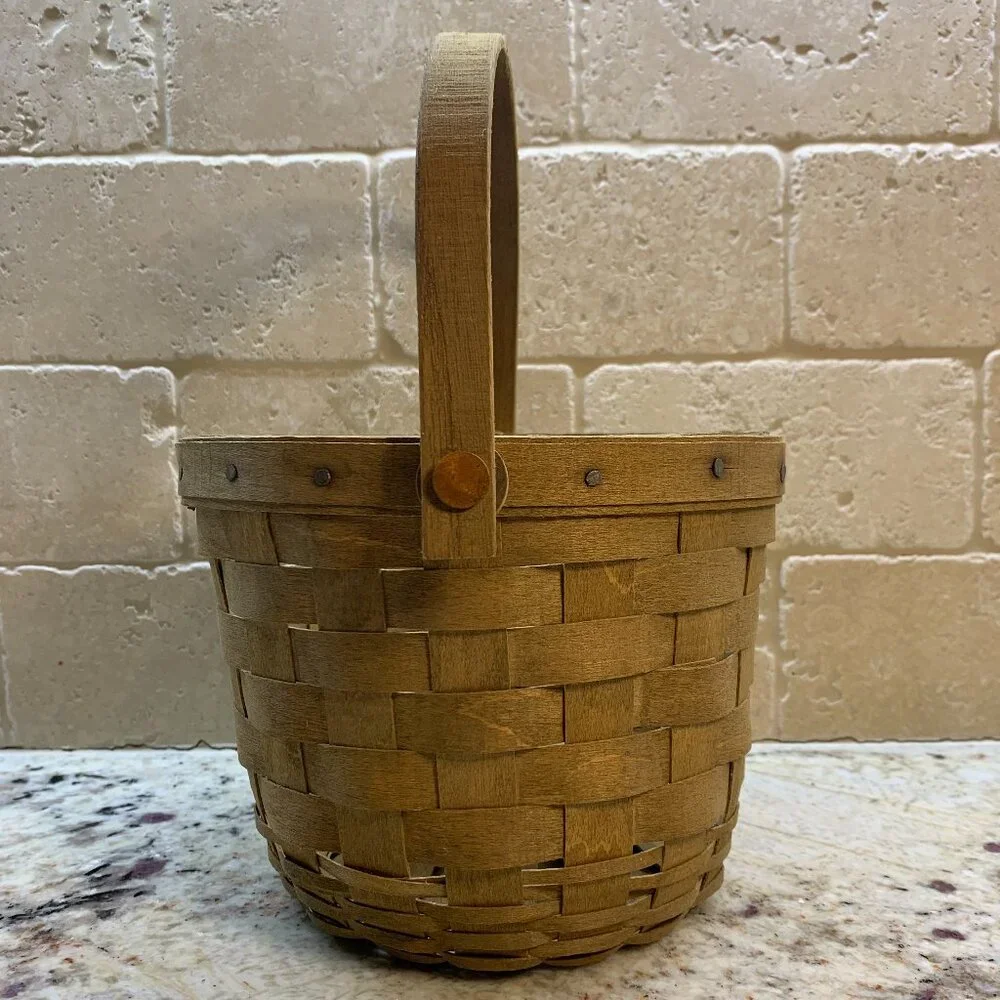 Vintage Longaberger Small Apple Basket 1984